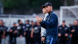 Треньорът на Левски Елин Топузаков се доближава все повече