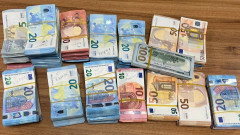 Митничари откриха недекларирана валута на стойност 840 000 лв. на Капитан Андреево