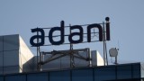  Пазарната стойност на изпадналата в усложнение Adani Group падна под $100 милиарда 