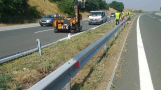 Подмяна на мантинели в средна разделителна линия в участъка от
