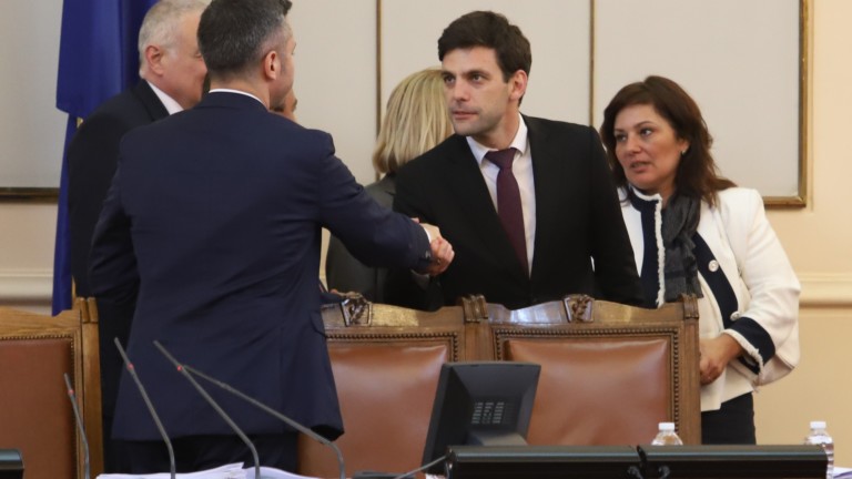 125 депутатски гласа отстраниха Никола Минчев