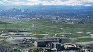 Шестима ранени при извънредно кацане на самолет в Калгари