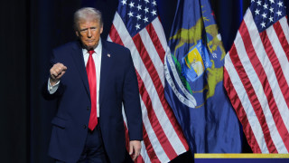 Президентът Доналд Тръмп намекна че може да наложи мита на