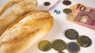 Бързото покачване на цените на хляба което засегна всички страни