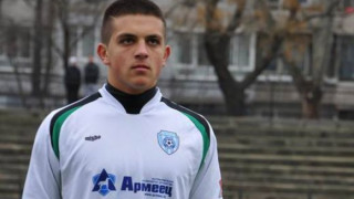 Младият 24 годишен вратар на Спартак Варна Георги Ставрев е получил