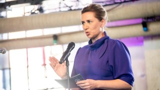 Датският премиер Мете Фредериксен изрази готовност да се откаже от