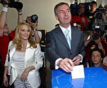 Черногорският премиер обмисля оставката си