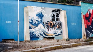 В нощта на 26 ти срещу 27 ми април 2021 вандали повредиха