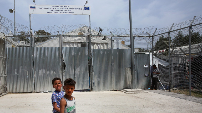 Гърция планира бежански центрове в континенталната си част