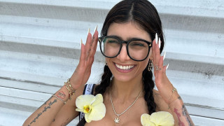 Бившата порно актриса а сега активистка Миа Халифа отрече