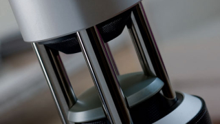 360-градусов стъклен високоговорител на Sony Sountina спечели награда за дизайн