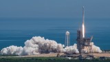 За първи път SpaceX изстреля рециклирана ракета и кораб към МКС