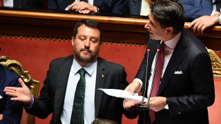 Премиерът на Италия Джузепе Конте обяви че подава оставка съобщават