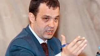 Кошлуков водач на евролистата на Лидер