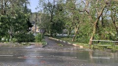 Бурята в Северозапада превърна в реки улиците на няколко града