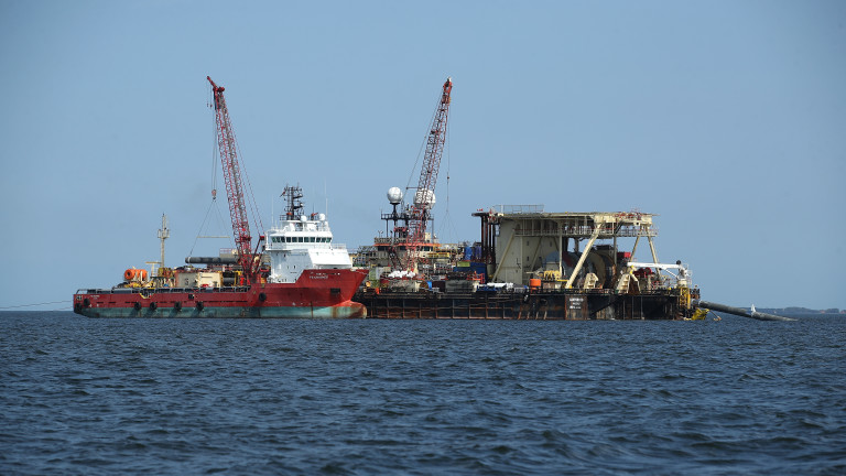 Военни кораби забелязани в района на строителството на "Северен поток 2"
