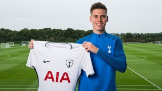 Хуан Фойт е поредното ново попълнение в състава на Тотнъм