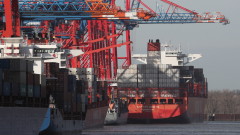 Германия е на път да разреши на китайската Cosco да купи 24,9% от пристанище Хамбург