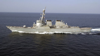 Руските военни проследяват американския разрушител с управляеми ракети USS Arleigh