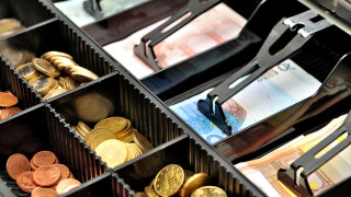 Нидерландско белгийската група Ahold Delhaize която притежава веригата супермаркети Mega Image