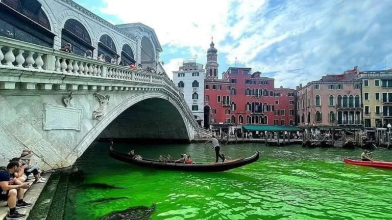 В неделя миналата седмица, 28 май, жителите на Венеция забелязаха