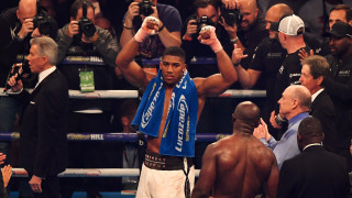 Ей Джей: Феновете ми искаха да видят Такам в безсъзнание