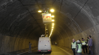 Катастрофа затваря временно Креснеското дефиле съобщиха от пресцентъра на МВР