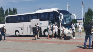 Отборът на Локомотив Пловдив кацна успешно на летището в чешкия
