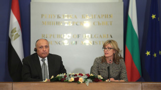 Захариева: България не е готова да се присъедини към Пакта на ООН