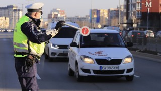 Полицията лови твърдо над 20 подпийнали шофьори на ден