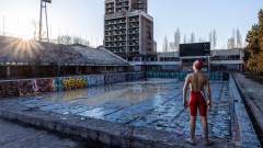 Промяната, която идва след разрухата - фотографът Мариян Томов за новата си изложба "Поколение в кадър"