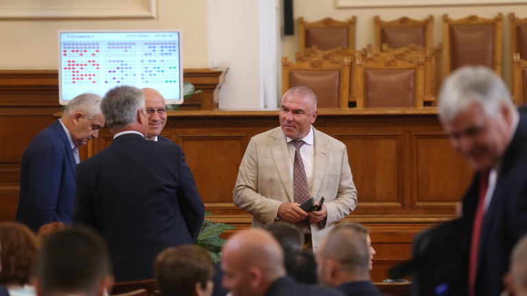 Марешки: Изобличавал съм много по-изтънчени политически измамници от Каракачанов
