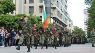 С тържествен ритуал днес бяха изпратени военнослужещите от 38 ия контингент