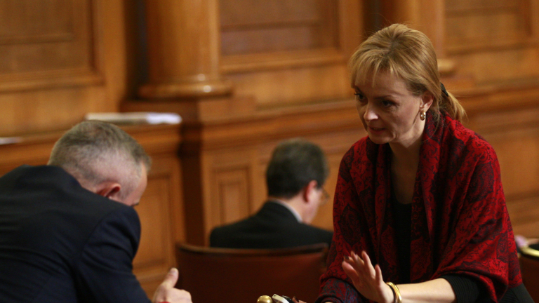 Патриотите „натириха” Карастоянова от всички комисии заради лобизъм 