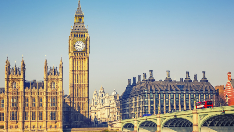 Лондон погва чужденците с имоти в британската столица