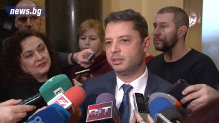 Председателят на енергийната комисия в парламента Делян Добрев веднага отговори