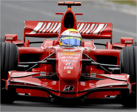 Фелипе Маса най-бърз в Австралия