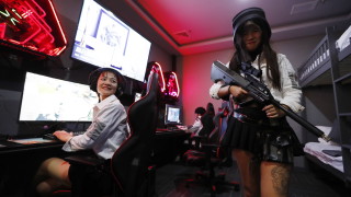 Китай налага комендантски час на непълнолетни които играят видеоигри борят