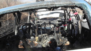 Подпалвач изпепели 8 таксиметрови автомобила в пловдивското село Ягодово Полицията