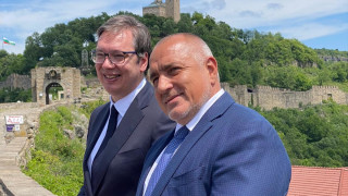 Борисов кани сърбите на море и планина у нас
