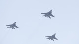 Изтребители F-16 прелетяха в небето над София по случай Деня на храбростта и българската армия