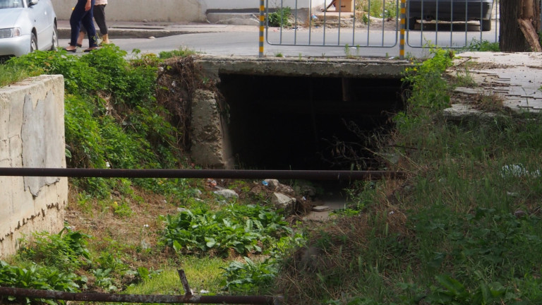 „Отпуши се” укрепването на деретата във варненски „Аспарухово”