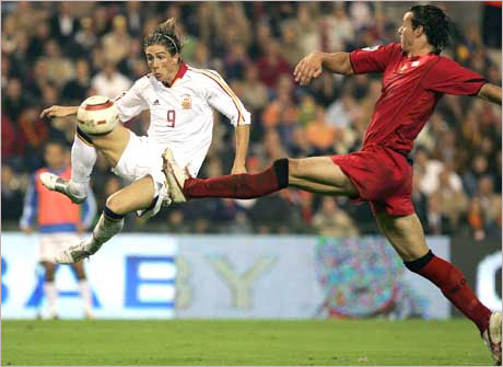 Милан поведе на Манчестър Юнайтед за Торес