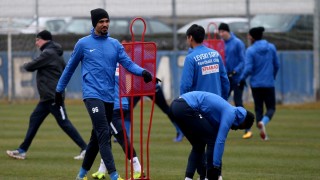 Защитникът на Левски Седрик Унтонджи поднови тренировки Французинът се включи