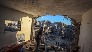 Израел ликвидира в дома му още един лидер на "Хамас"