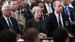 Британският премиер Тереза Мей обмисля все по сериозно вариант за Брекзит