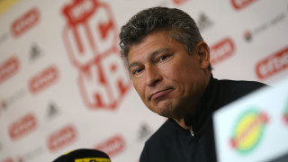 Легендата на българския футбол Красимир Балъков изгледа загубата на