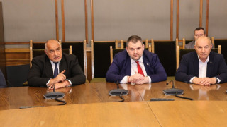 Пеевски и Борисов заедно на среща с миньорите