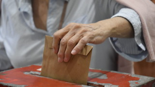 Екзитполове в Уругвай показаха че лявоцентристкият кандидат Яманду Орси води