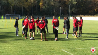 Треньорите от школата на ЦСКА Ивайло Станев и Добромир Митов